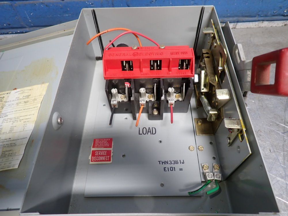 General Electric 30 Amps Non Fusible Disconnect - Thn3361j