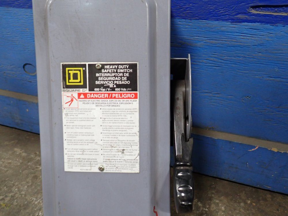 Square D 30 Amp / 600 Vac Non Fusible Disconnect - Hu361rb