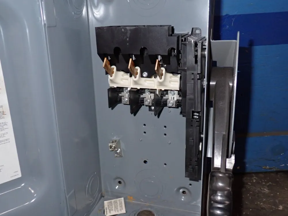 Square D 60 Amp / 600 Vac Non Fusible Disconnect - Hu362