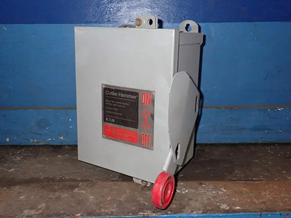 Cutler Hammer 30 Amp / 600 Vac Non Fusible Disconnect - Dh361udk