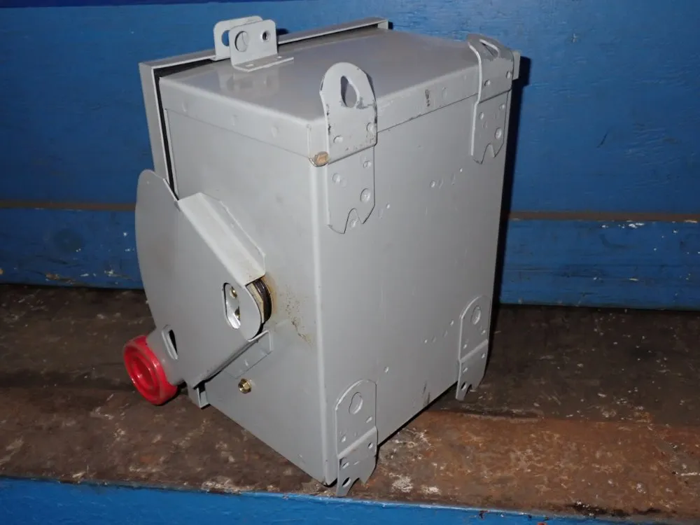 Cutler Hammer 30 Amp / 600 Vac Non Fusible Disconnect - Dh361udk