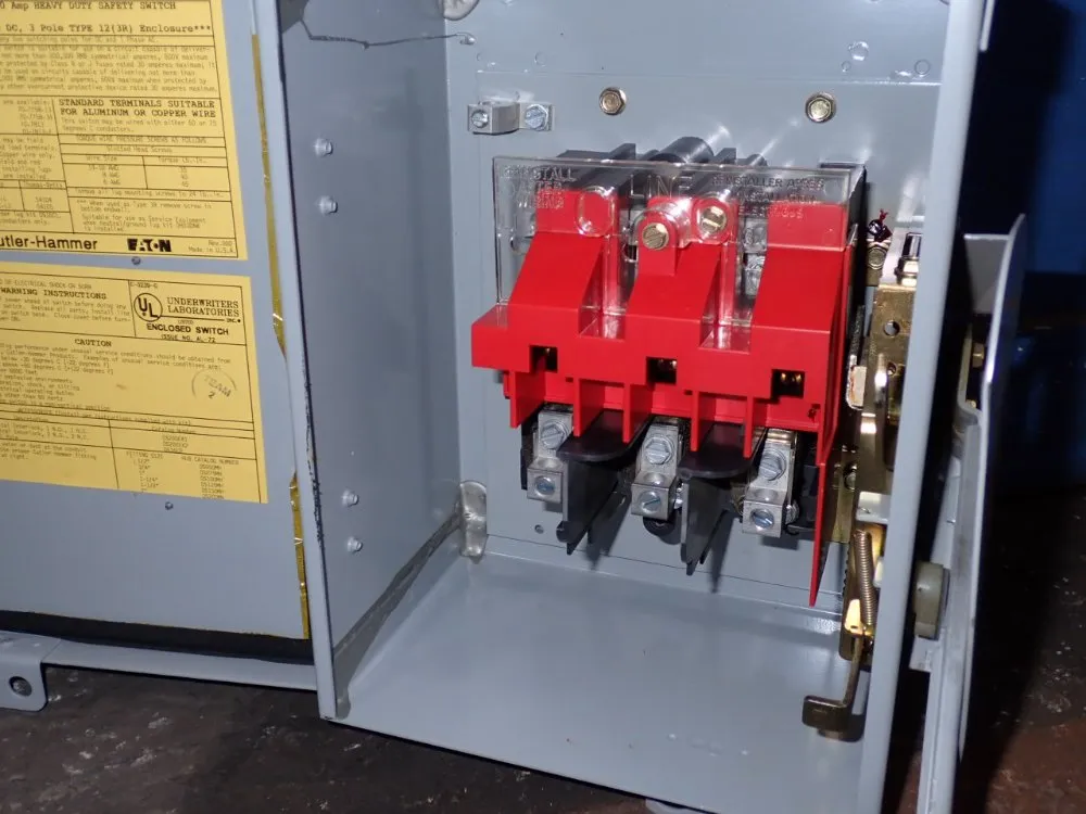 Cutler Hammer 30 Amp / 600 Vac Non Fusible Disconnect - Dh361udk