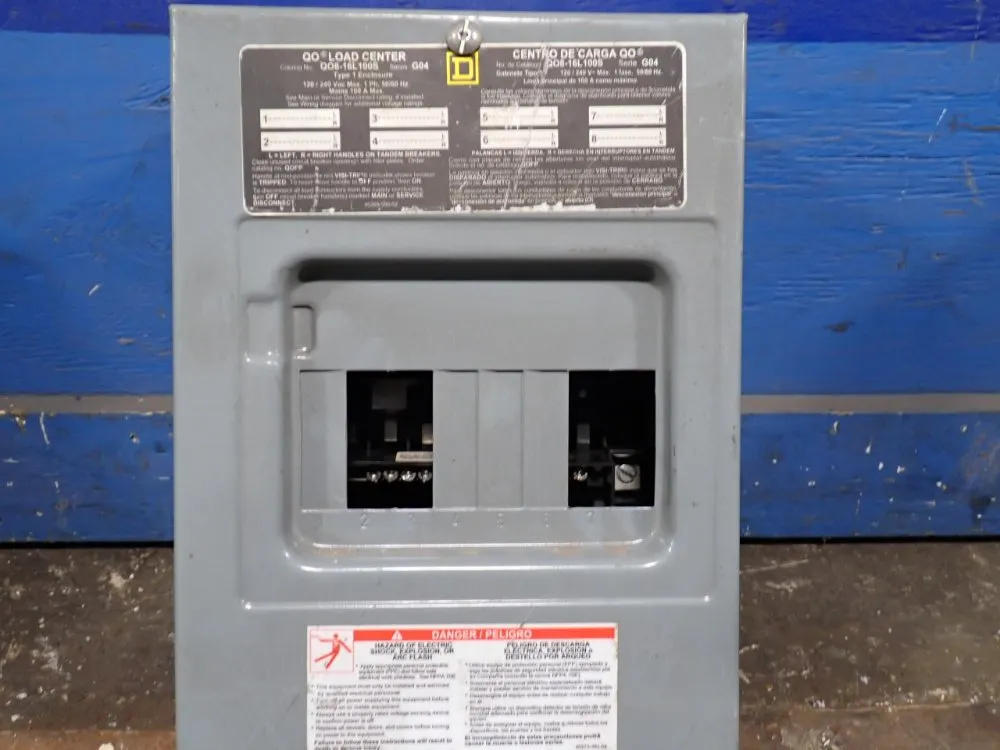 Square D 100 Amp / 120/240 Vac Load Center - Qo8-16l100s