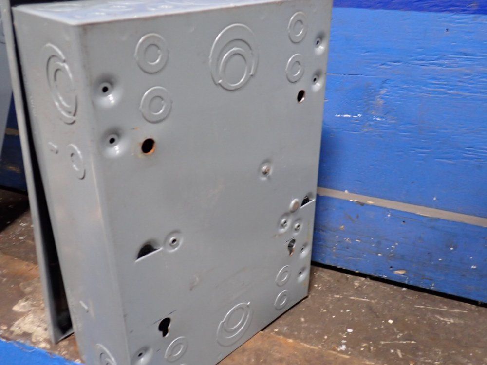 Square D 100 Amp / 120/240 Vac Load Center - Qo8-16l100s