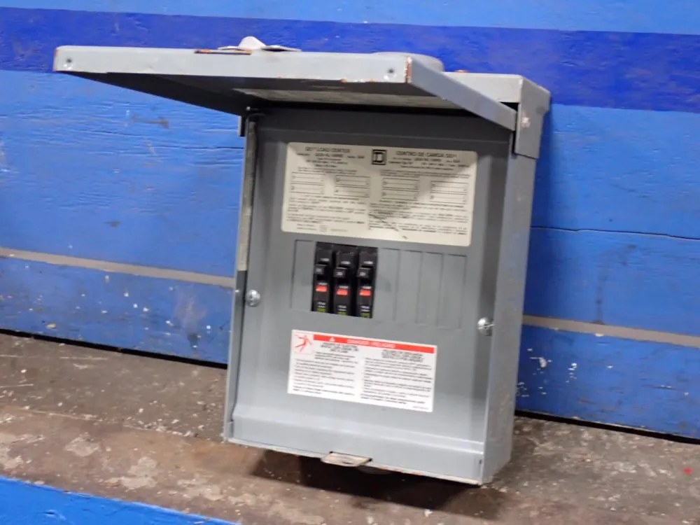 Square D 100 Amp / 120/240 Vac Load Center - Qo8-16l100rb