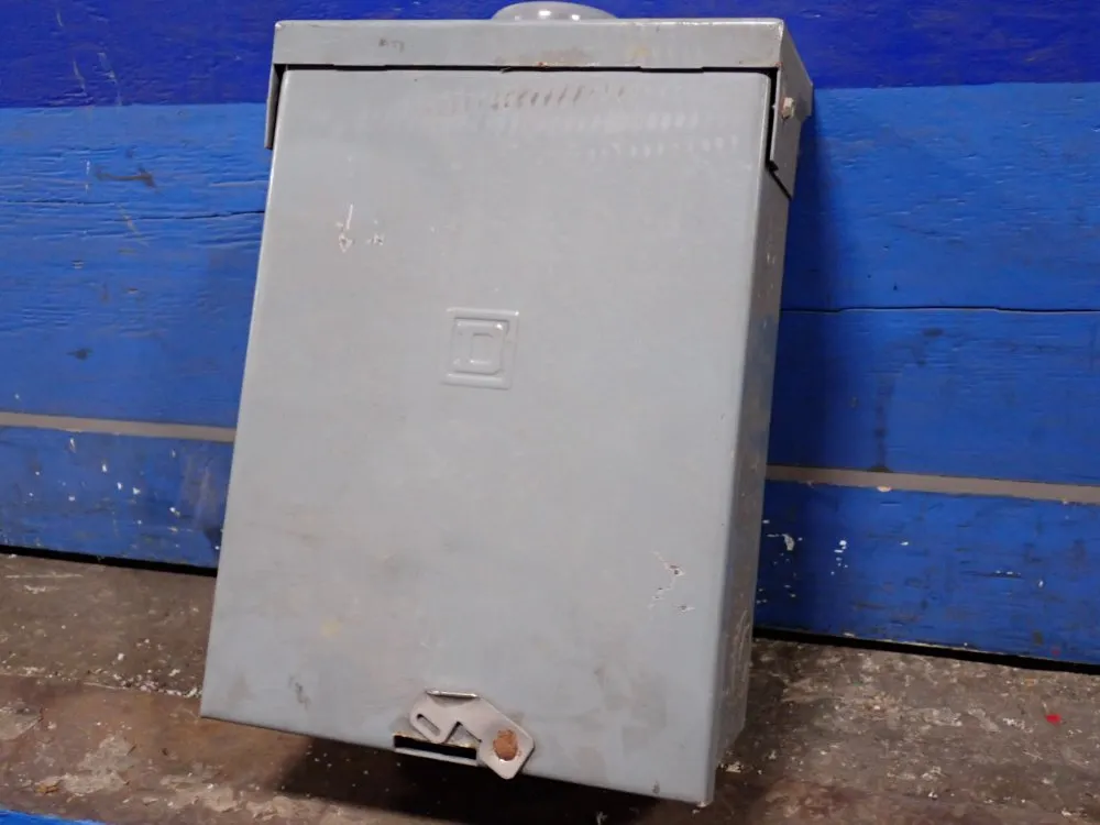 Square D 100 Amp / 120/240 Vac Load Center - Qo8-16l100rb