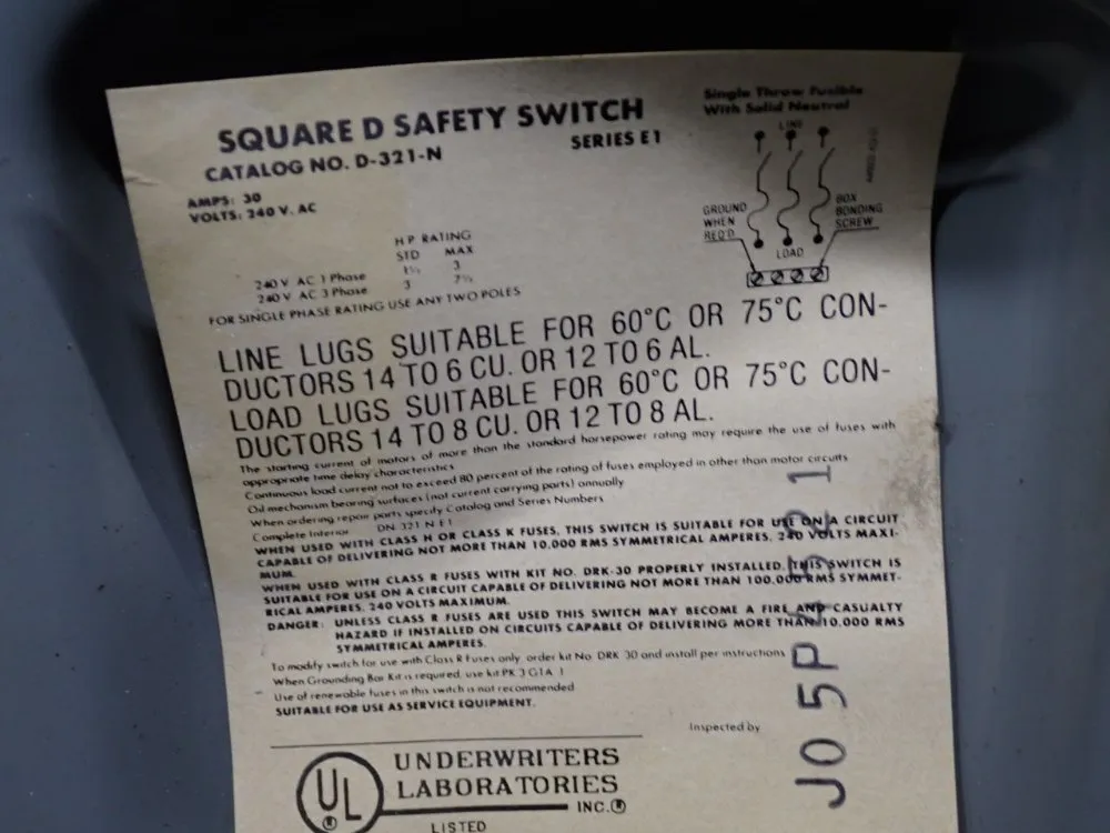 Square D 30 Amp / 240 Vac Fusible Disconnect - D321n