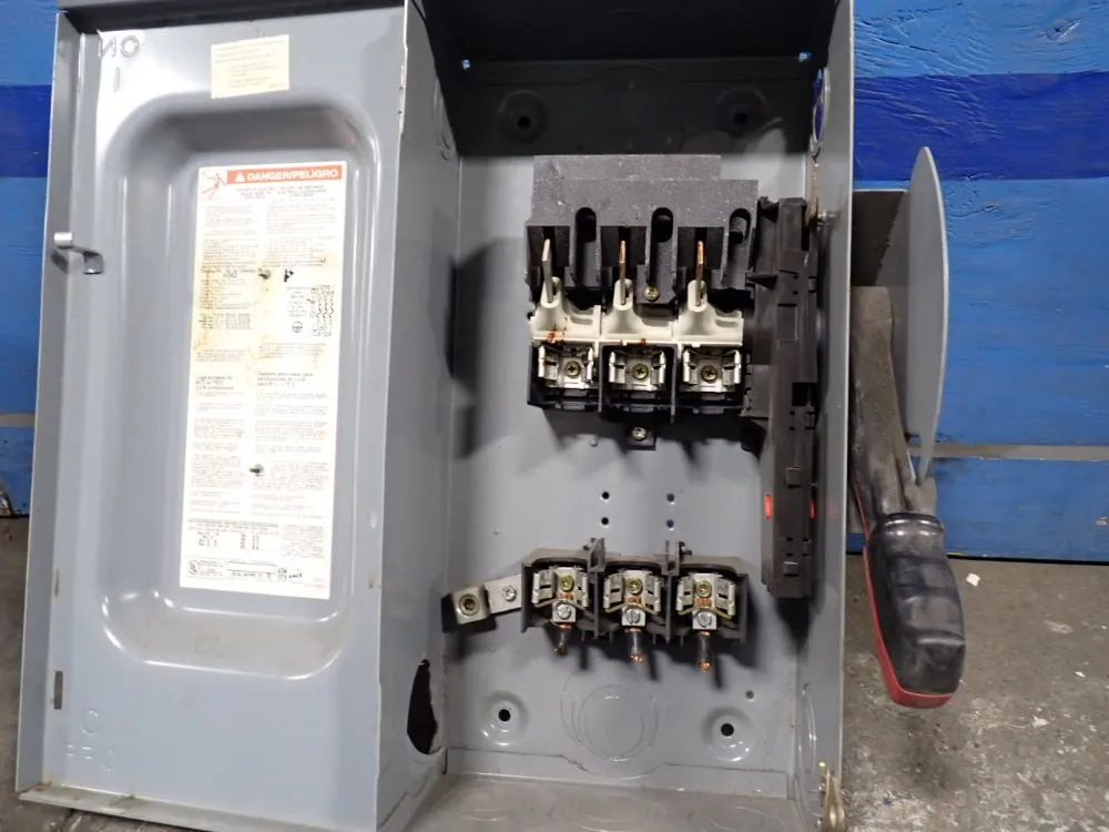 Square D 60 Amp / 600 Vac Fusible Disconnect - H362