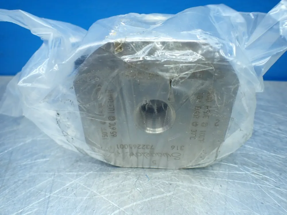 Swagelok Stainless Steel 1-piece 40 Series 5-way Ball Valve - Ss-45zf8-nd