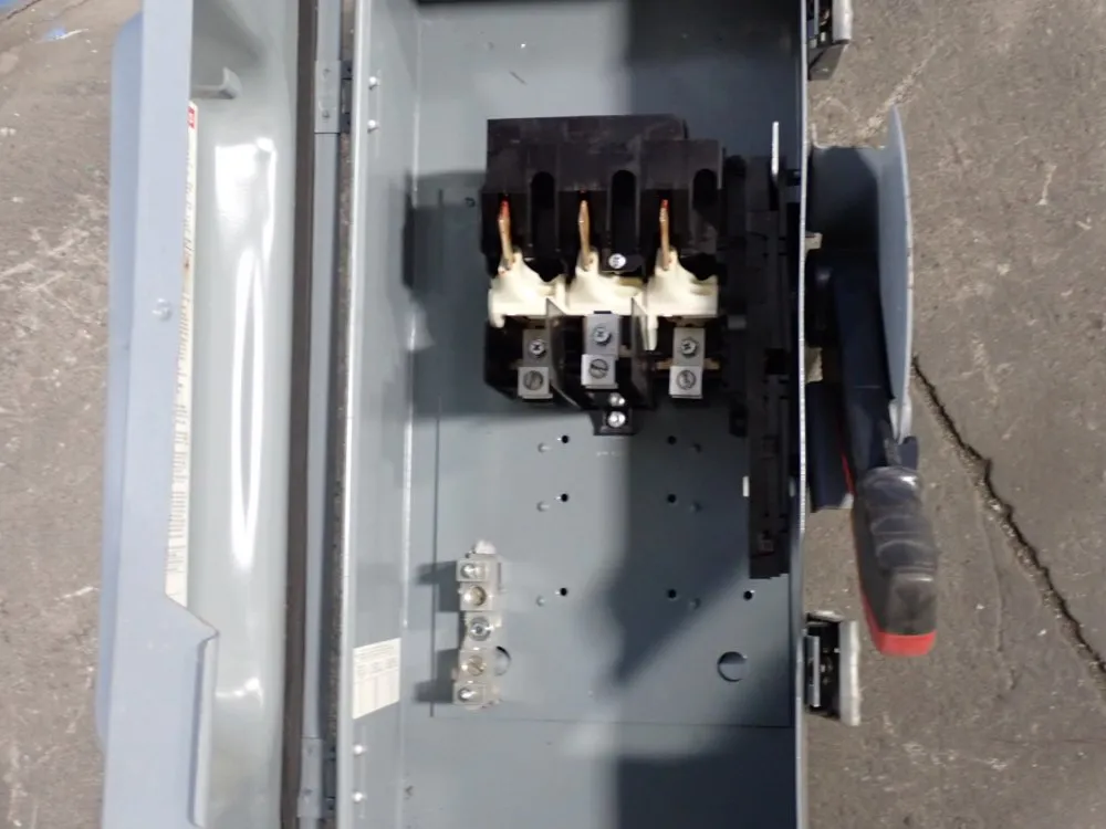 Square D 100 Amp / 600 Vac Non Fusible Disconnect - Hu363awk