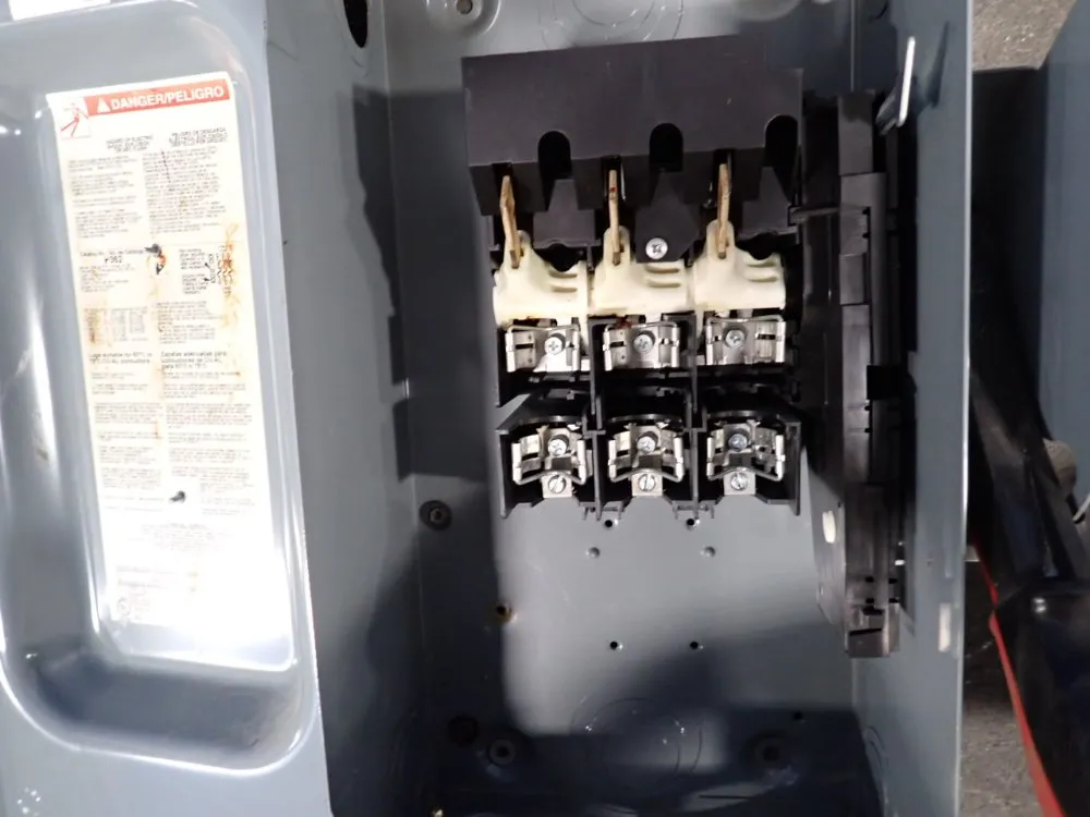 Square D 60 Amp / 600 Vac Fusible Disconnect - H362