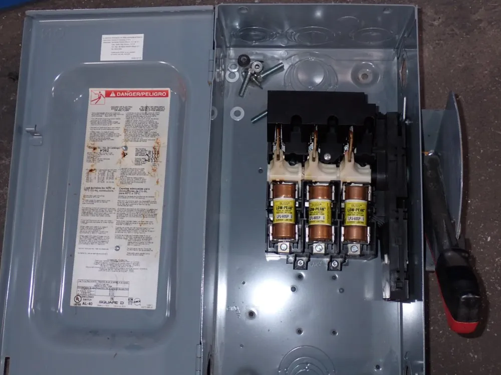 Square D 60 Amp / 600 Vac Fusible Disconnect - H362