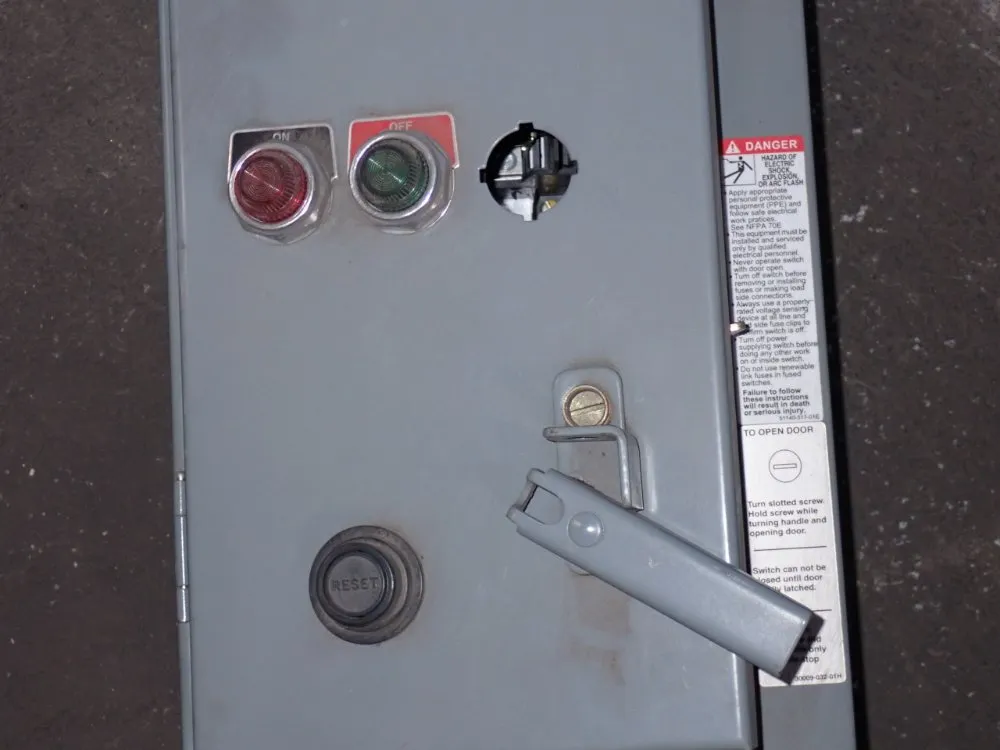 Square D 30 Amp / 600 Vac Fusible Disconnect