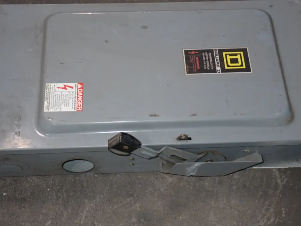 Square D 200 Amp / 240 Vac Fusible Disconnect - D324n