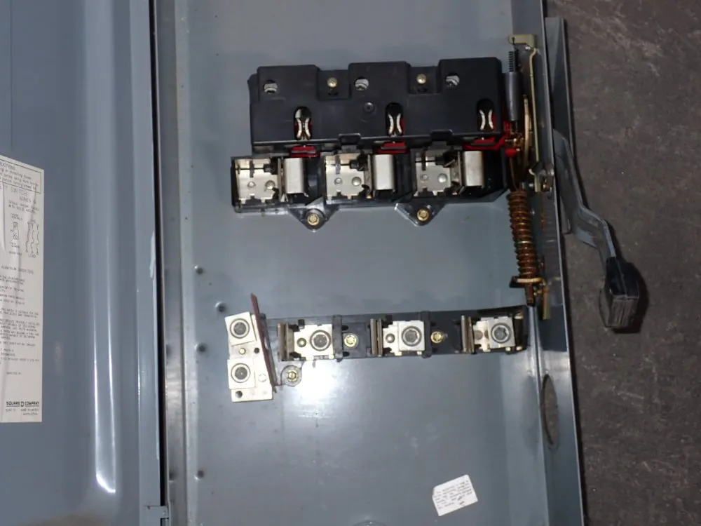 Square D 200 Amp / 240 Vac Fusible Disconnect - D324n