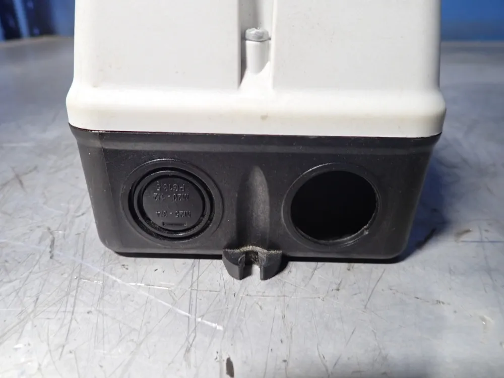 Weg Enclosed Starter - Pesw-b9d39ax-r57