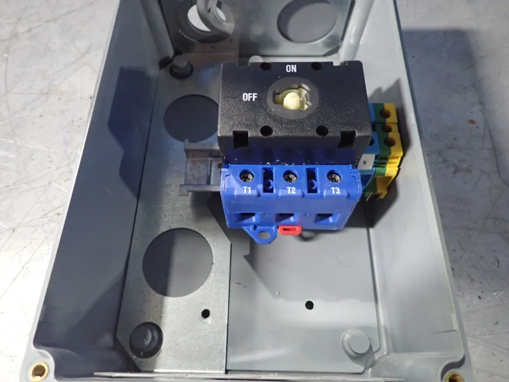 Hubbell 60 Amp Disconnect Switch - Hblds6