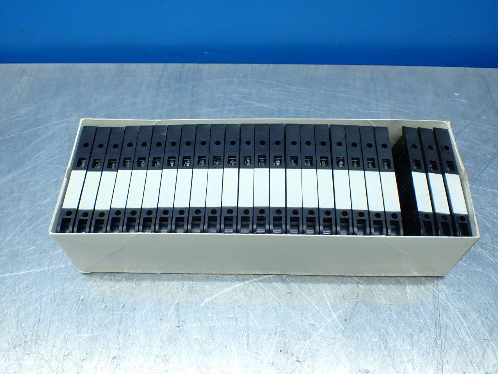 Allen-bradley 24 Terminal Blocks, Screw Connection, Fusible. - 1492-h4