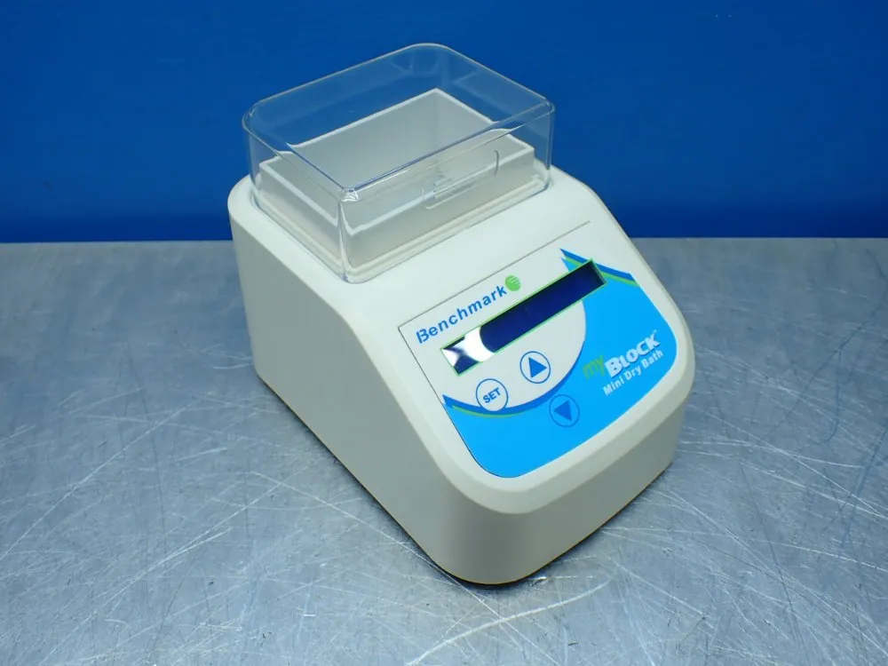 Benchmark Scientific Mini Digital Dry Bath - Bsh200