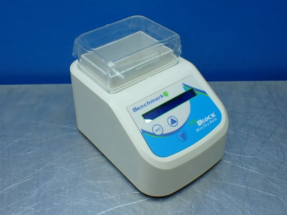 Benchmark Scientific Mini Digital Dry Bath - Bsh200