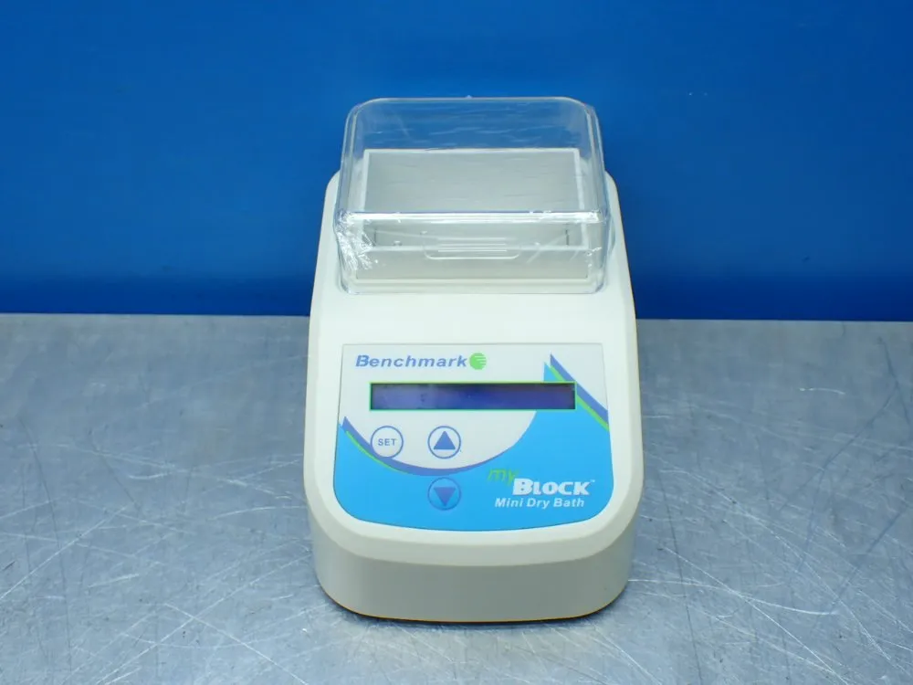 Benchmark Scientific Mini Digital Dry Bath - Bsh200