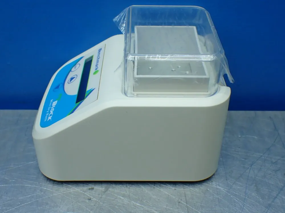 Benchmark Scientific Mini Digital Dry Bath - Bsh200