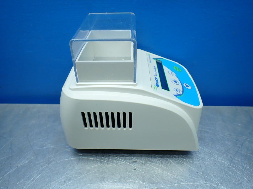 Benchmark Scientific Mini Dry Bath - Bsh301