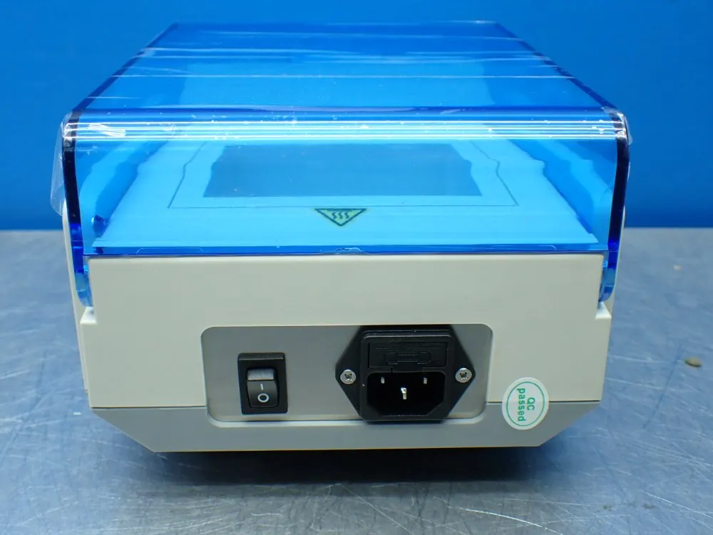 Benchmark Scientific Dry Bath Incubator - Bsh5001