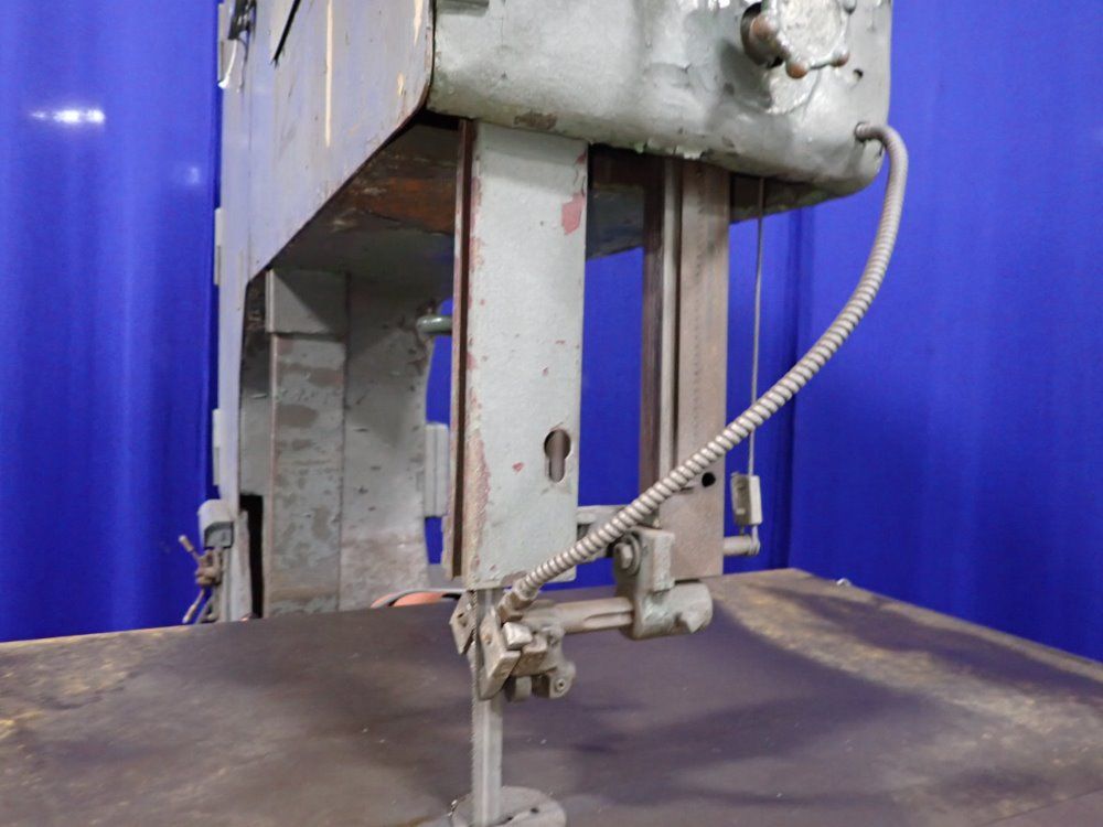 Tannewitz 23 1/2" / 36 1/2" Vertical Band Saw - 101589