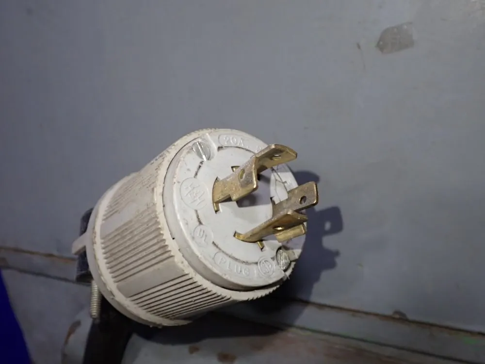 Tannewitz 23 1/2" / 36 1/2" Vertical Band Saw - 101589