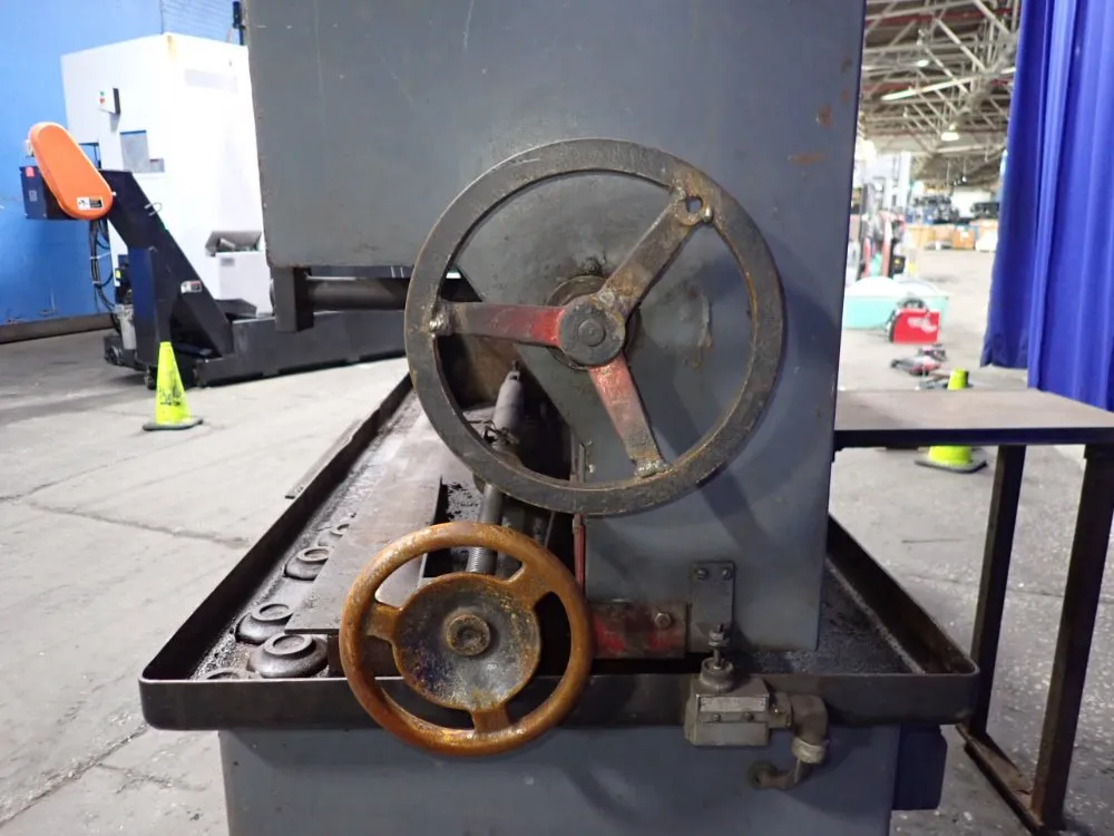 Doall 13 1/2" X 20" Horizontal Band Saw - C-8