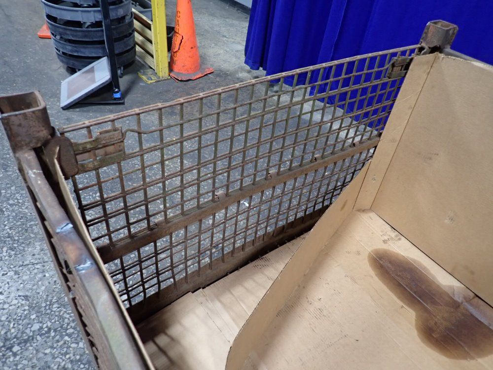 51 1/2" X 41" X 32" Wire Basket