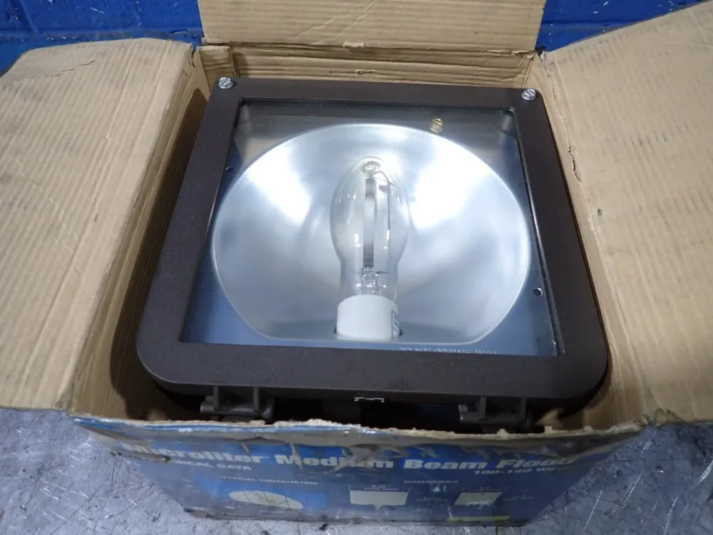 Hubbell 150 Watts Flood Light - Mic-0150s-651