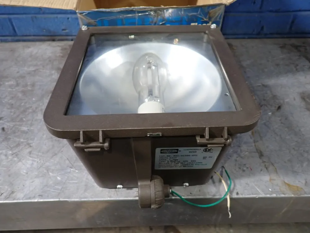 Hubbell 150 Watts Flood Light - Mic-0150s-651