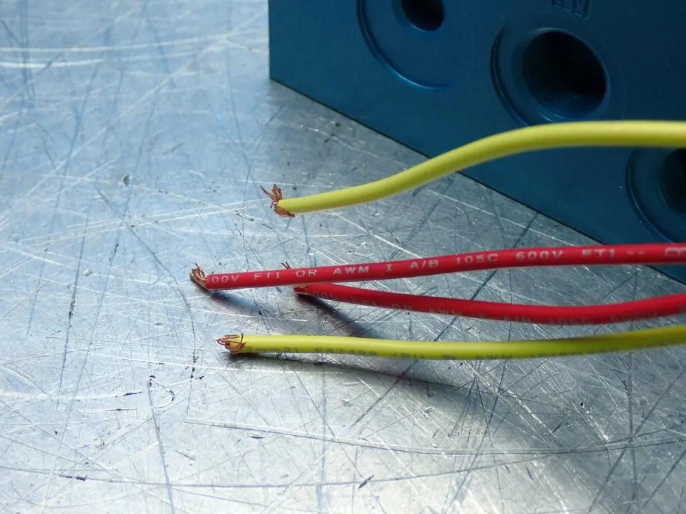 Mac 82-series 4-way Solenoid Valve - 82a-ec-cka-tm-daap-1da