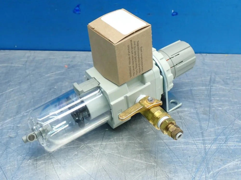 Smc 3/8 Port Size, Npt Thread 7-125psi Integrated Filter Regulator - Aw30-n02-z-b