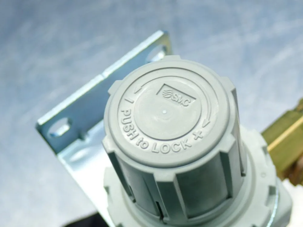 Smc 3/8 Port Size, Npt Thread 7-125psi Integrated Filter Regulator - Aw30-n02-z-b