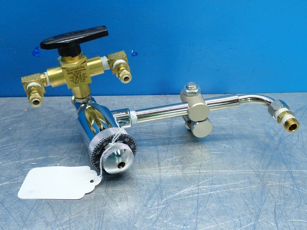 Swagelok 2500psig 40-series Brass 3-way Ball Valve Assembly - B-43xf4