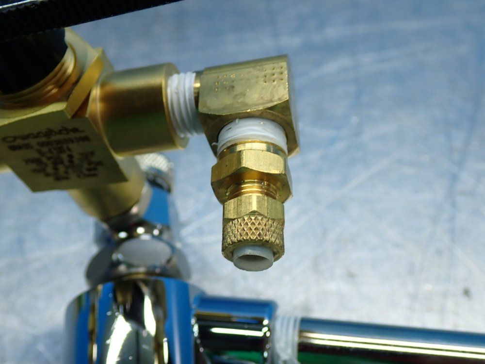 Swagelok 2500psig 40-series Brass 3-way Ball Valve Assembly - B-43xf4