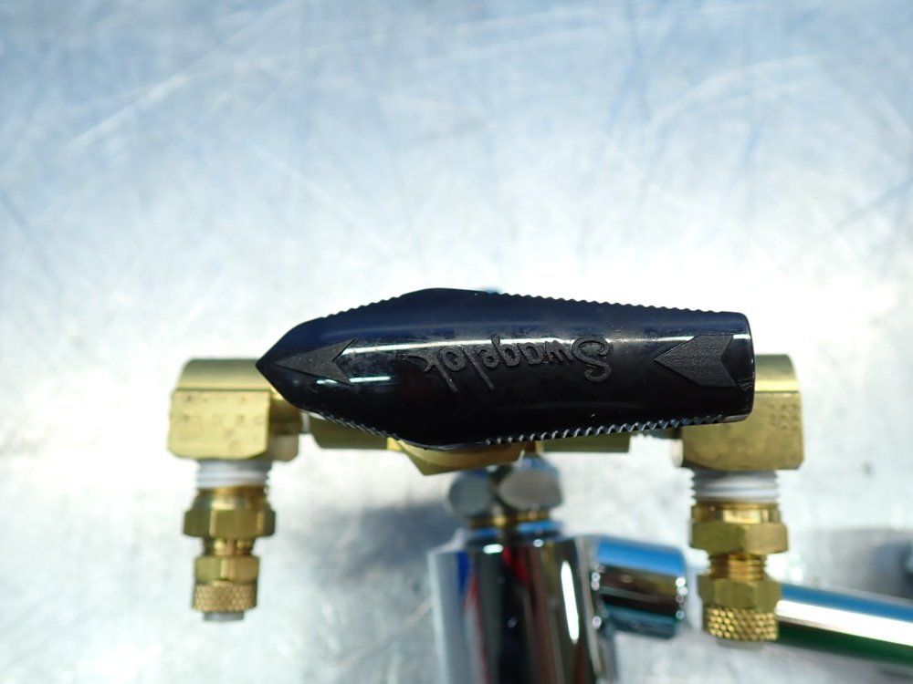 Swagelok 2500psig 40-series Brass 3-way Ball Valve Assembly - B-43xf4