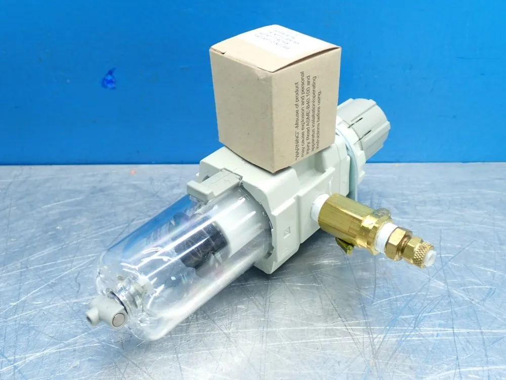 Smc 3/8 Port Size, Npt Thread 7-125psi Integrated Filter Regulator - Aw30-n02-z-b