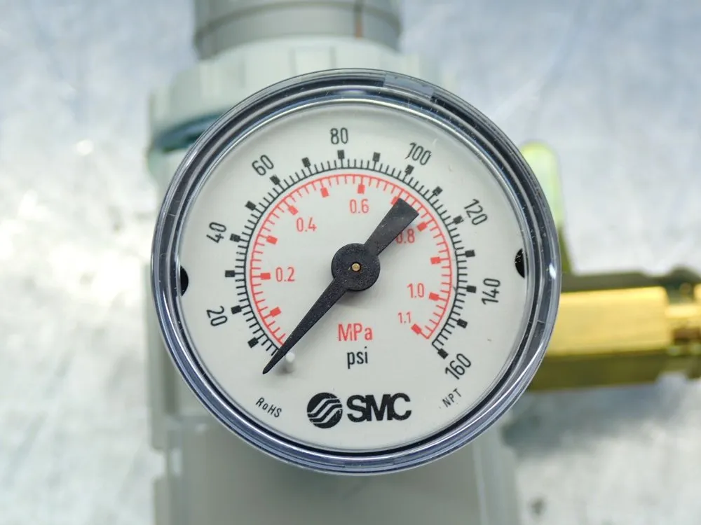 Smc 3/8 Port Size, Npt Thread 7-125psi Integrated Filter Regulator - Aw30-n02-z-b