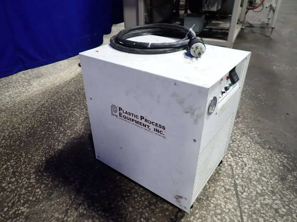Plastic Process Equipment Chiller - Mfto752c