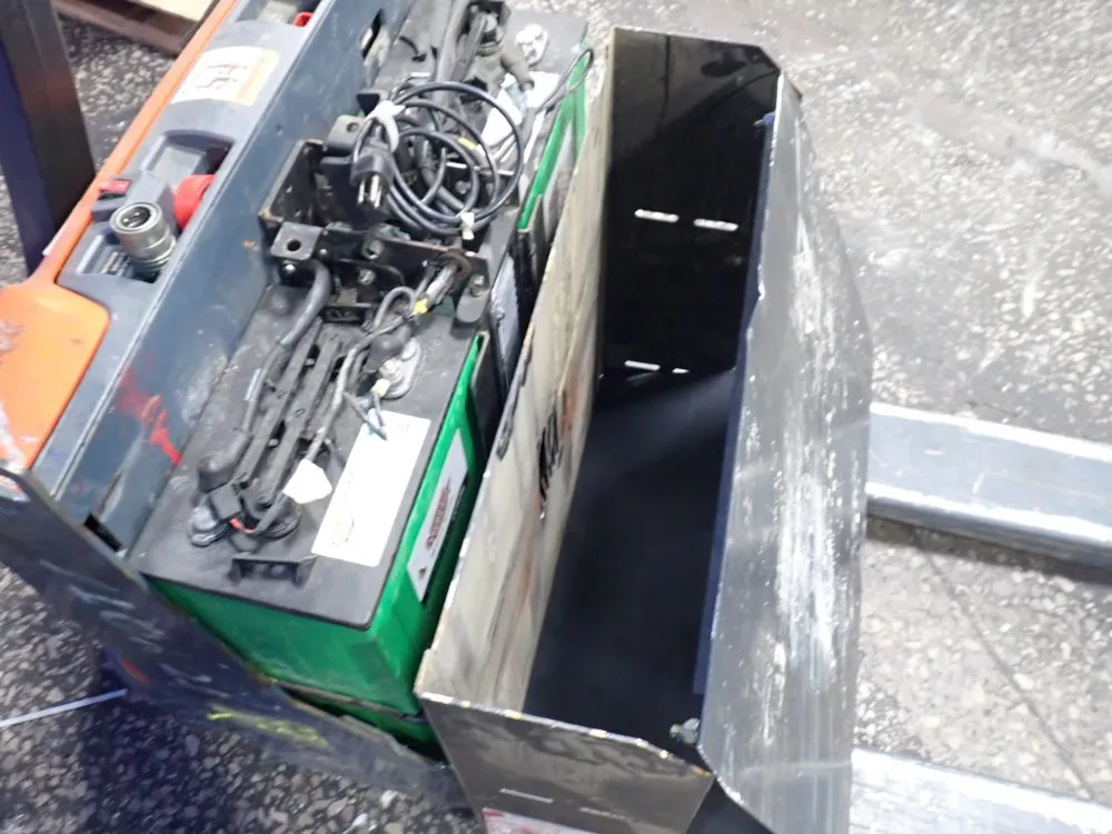 Toyota 4500 Lbs Electric Pallet Jack - 8h5w23