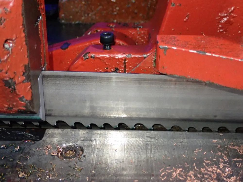 18" X 17" Horizontal Band Saw - Hfa-400w