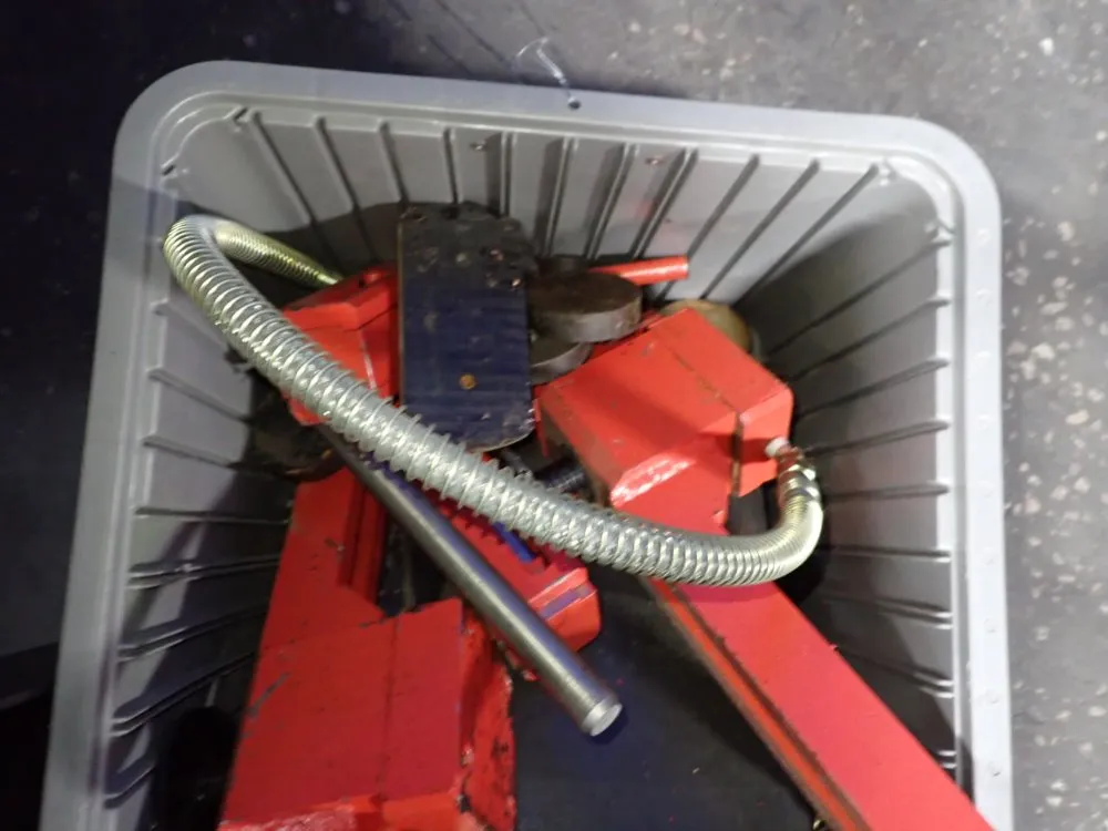 18" X 17" Horizontal Band Saw - Hfa-400w