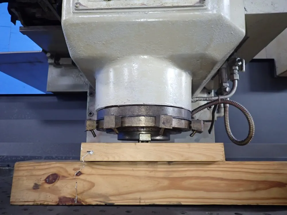 Okuma 20" X 51 1/2" Cnc Vmc - Mc-5va