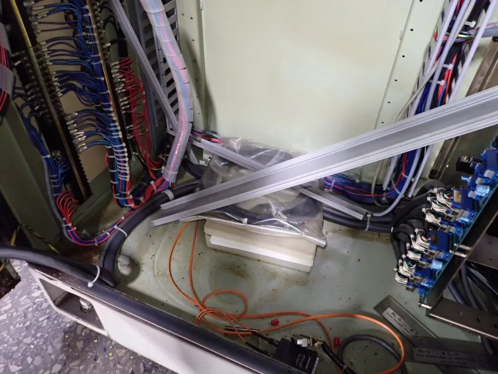 Okuma 20" X 51 1/2" Cnc Vmc - Mc-5va