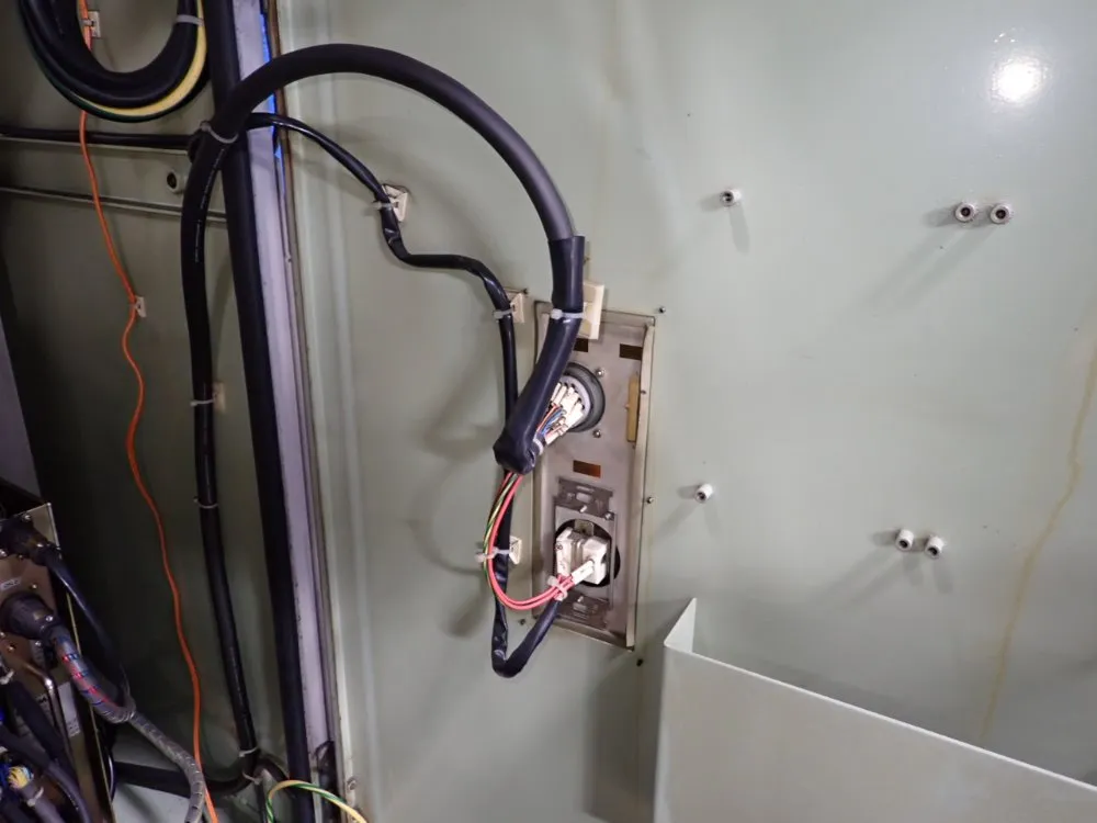 Okuma 20" X 51 1/2" Cnc Vmc - Mc-5va