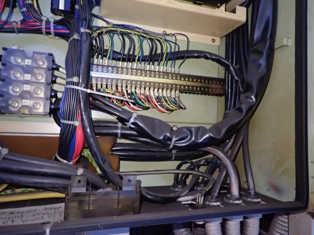 Okuma 20" X 51 1/2" Cnc Vmc - Mc-5va